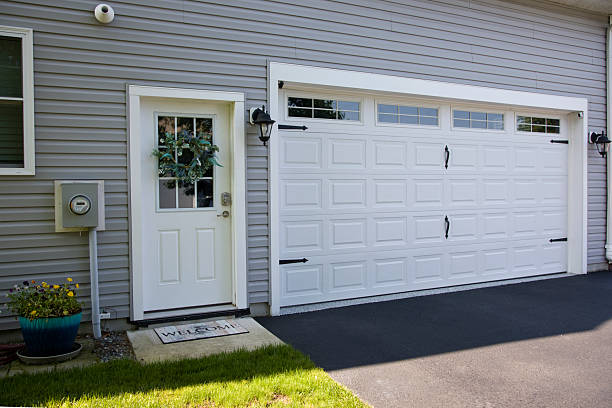 24/7 Emergency Garage Door Panel Replacement experts in Vance County County, NC